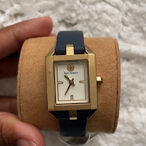 COPY - Tory Burch Watch NWT - Picture 4 of 7
